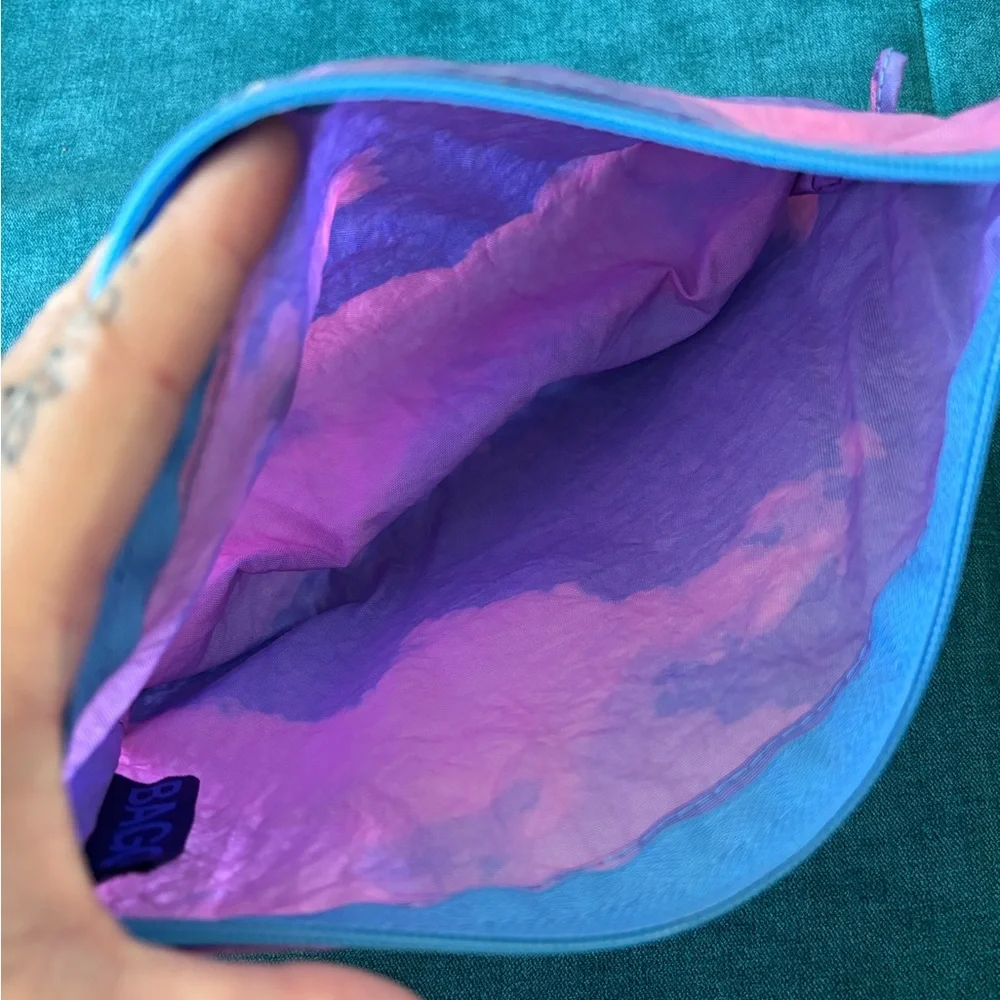 BAGGU lightweight cosmetic